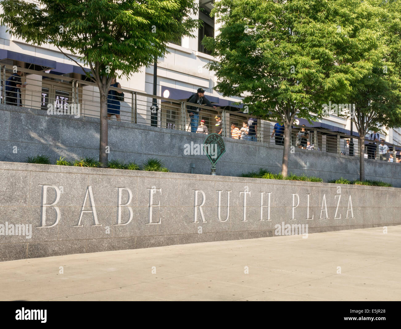 Babe Ruth Plaza am Yankee Stadium, Bronx, New York Stockfoto