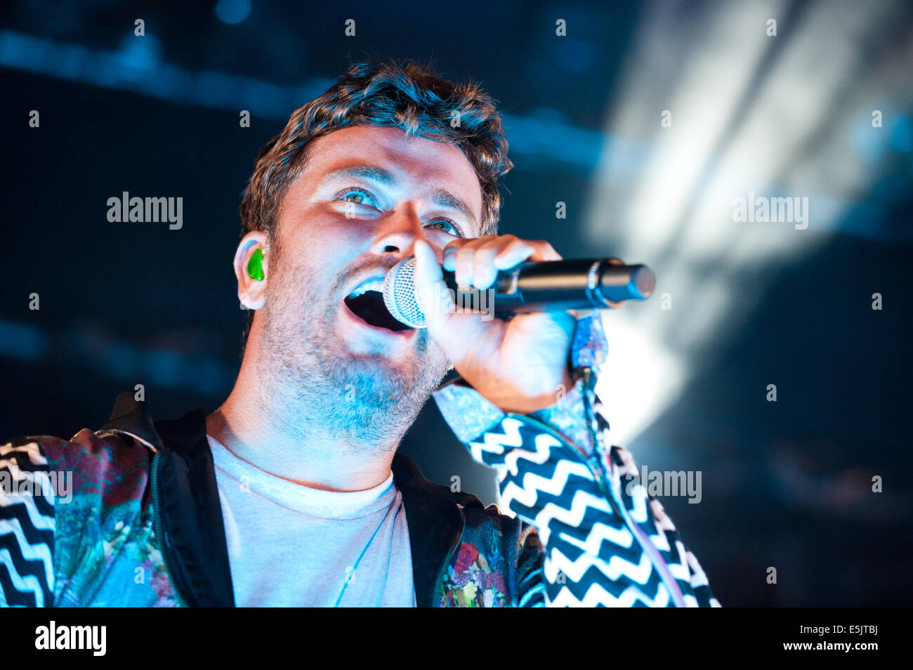 Freiburg, Deutschland. 2. August 2014. Deutscher hip Hop Künstler Marteria (Marten Marteria) tritt beim ZMF Music Festival in Freiburg, Deutschland. Foto: Miroslav Dakov / Alamy Live News Stockfoto