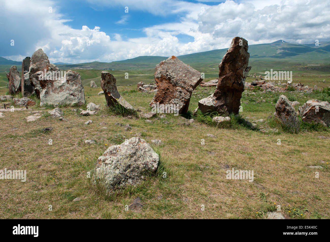 Prähistorische archäologische Stätte Zorats Karer (Karahunj), Armenien Stockfoto