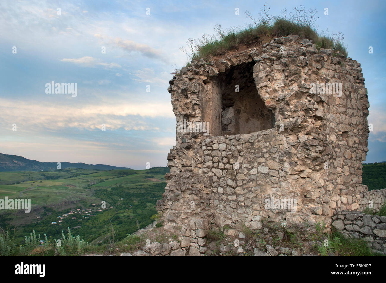 Zerstörten Mauern der antiken Stadt-Festung, Schuschi (Schuscha), unerkannte Zustand von Berg-Karabach Stockfoto