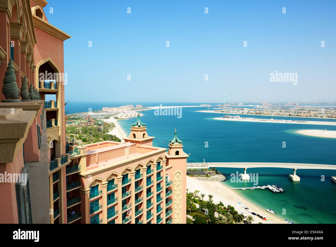 Die Aussicht auf der künstlichen Insel Jumeirah Palm, Dubai, Vereinigte Arabische Emirate Stockfoto