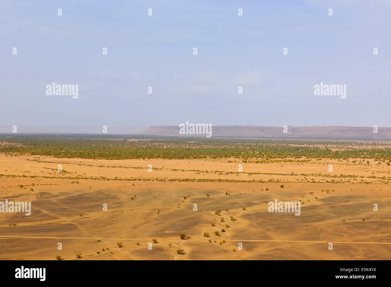 Beni Hayoun Plains, üppigen Palmeraies, Paul Street, & Landschaft Reisefotograf, Südmarokko, am Rande der Wüste Sahara, Algerien Stockfoto