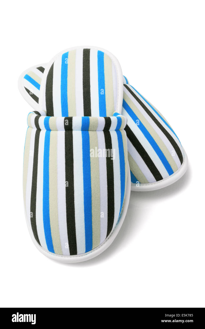 Paar bunte gestreifte Hausschuhe auf weißem Hintergrund Stockfoto