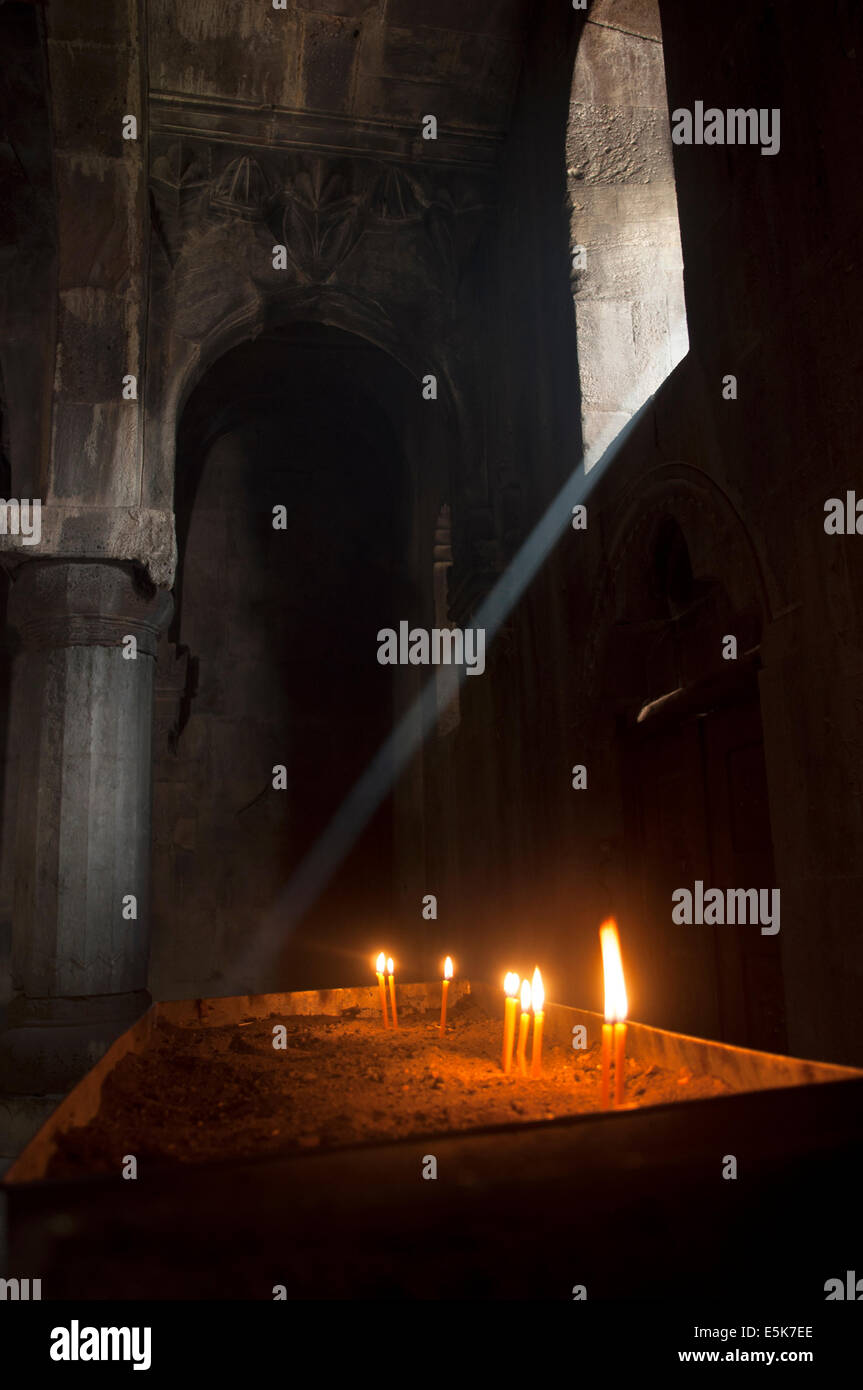 Lichter und Kerzen, Kloster Gandzasar, Vank, Martakert Provinz, unerkannte Zustand von Berg-Karabach Stockfoto