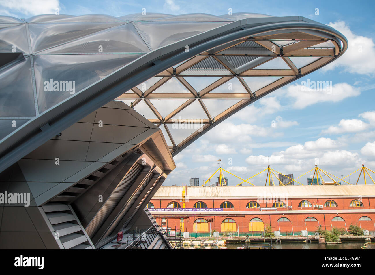 Details zu den neuen Crossrail-Bahnhof in Canary Wharf Stockfoto