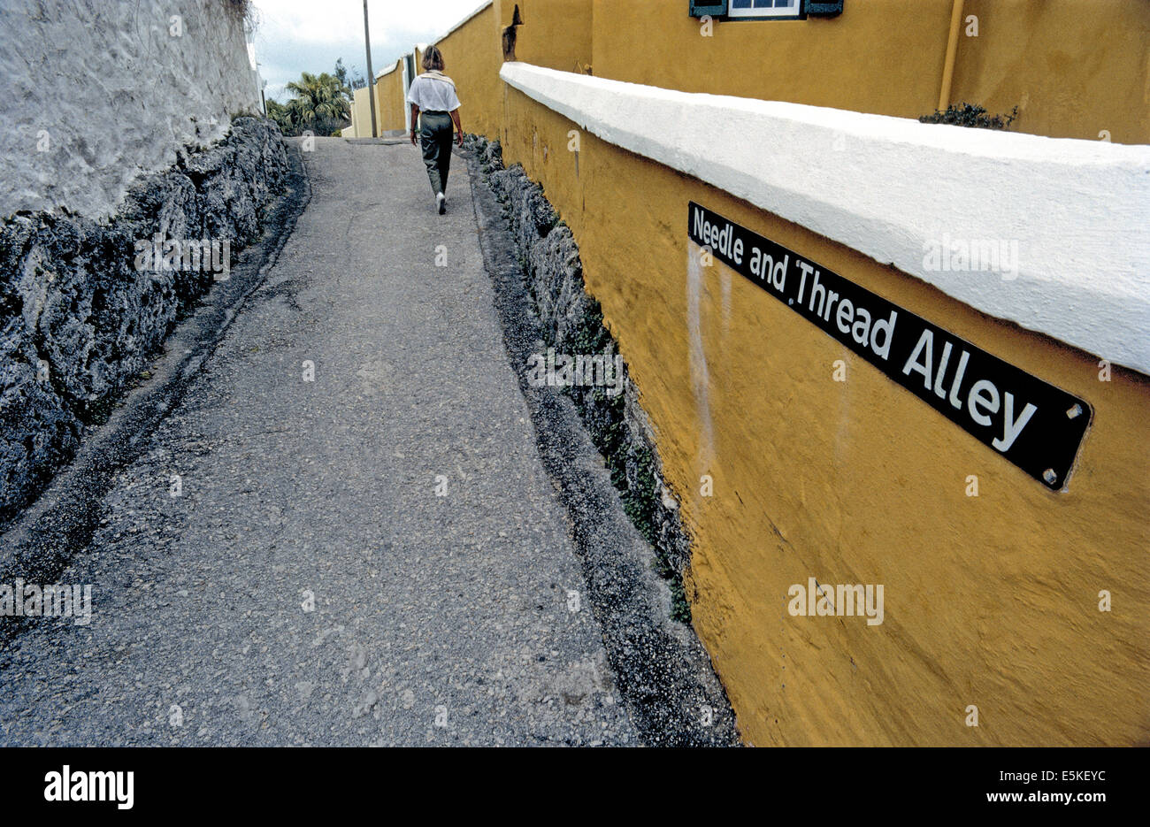 "Nadel und Faden Gasse" und andere koloniale Namen in St. George, die erste Hauptstadt von Bermuda, einem britischen Insel Gebiet erhalten geblieben. Stockfoto