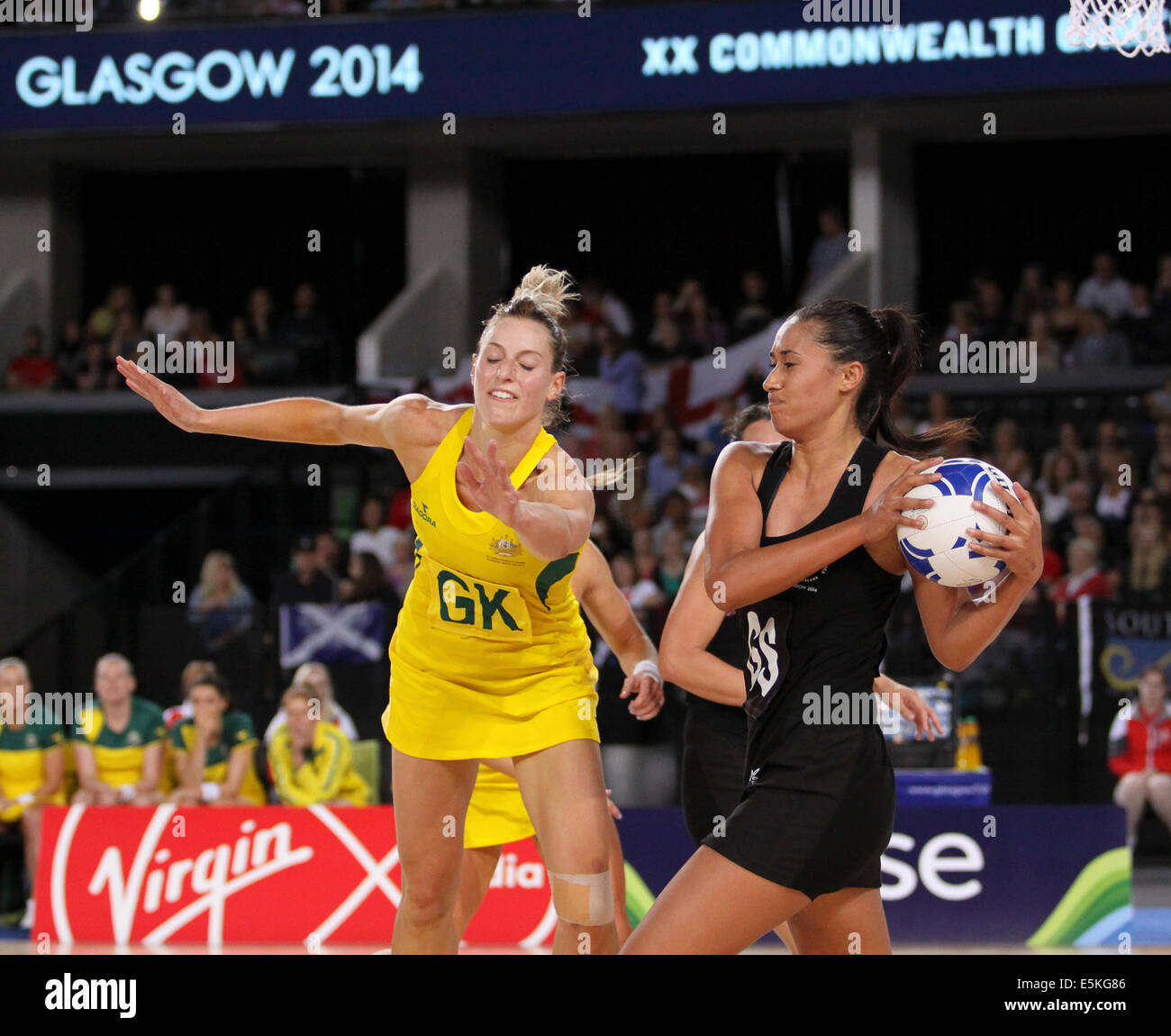 SSE Hydro Glasgow Schottland 3. August 2014. Commonwealth Games Glasgow Tag 11. Korbball final Aus V NZL.  Deutschland nehmen von 58 Tore bis 40 Gold. Stockfoto