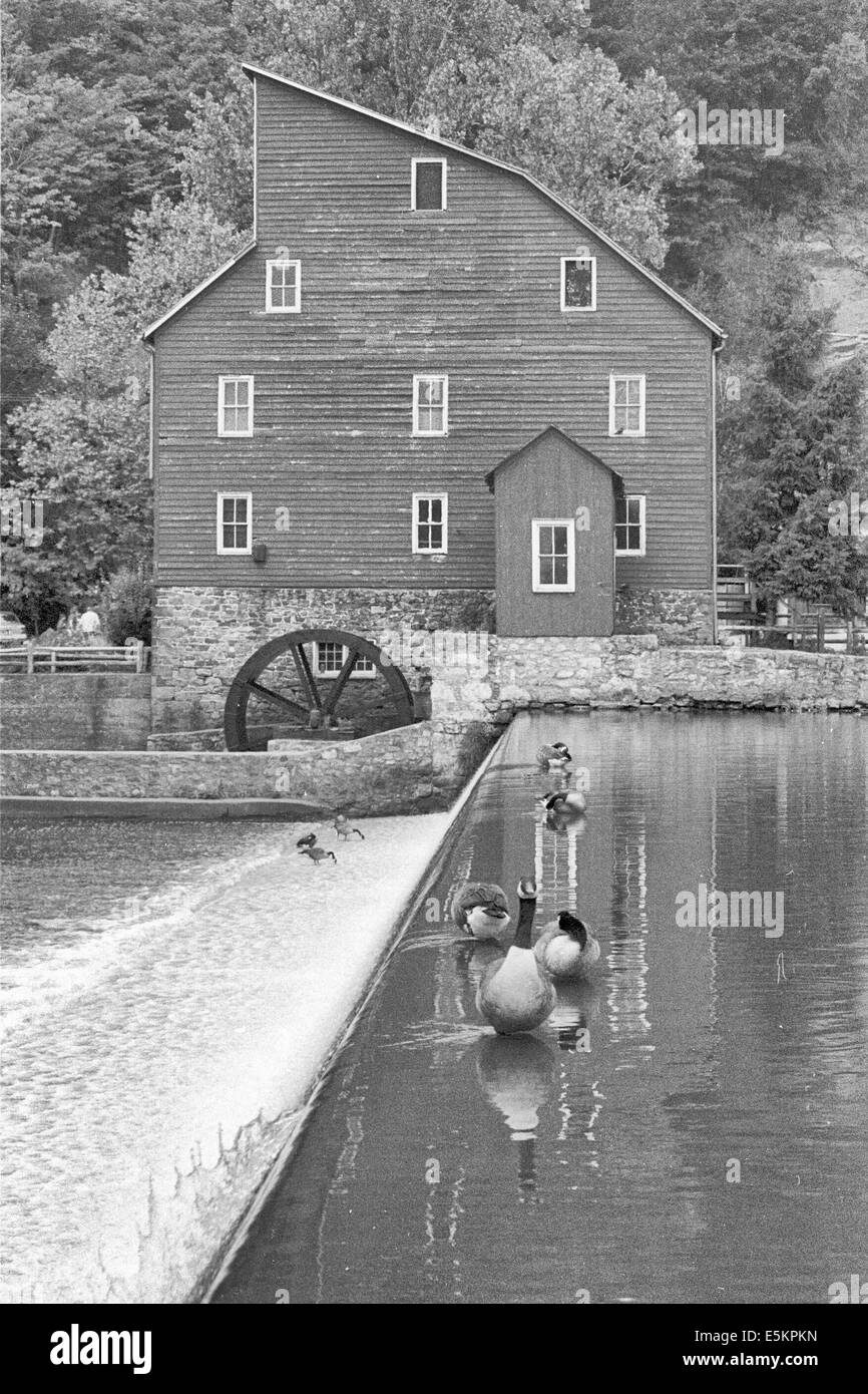 Rote Mühle in Clinton, New Jersey, ca. 1985 Stockfoto