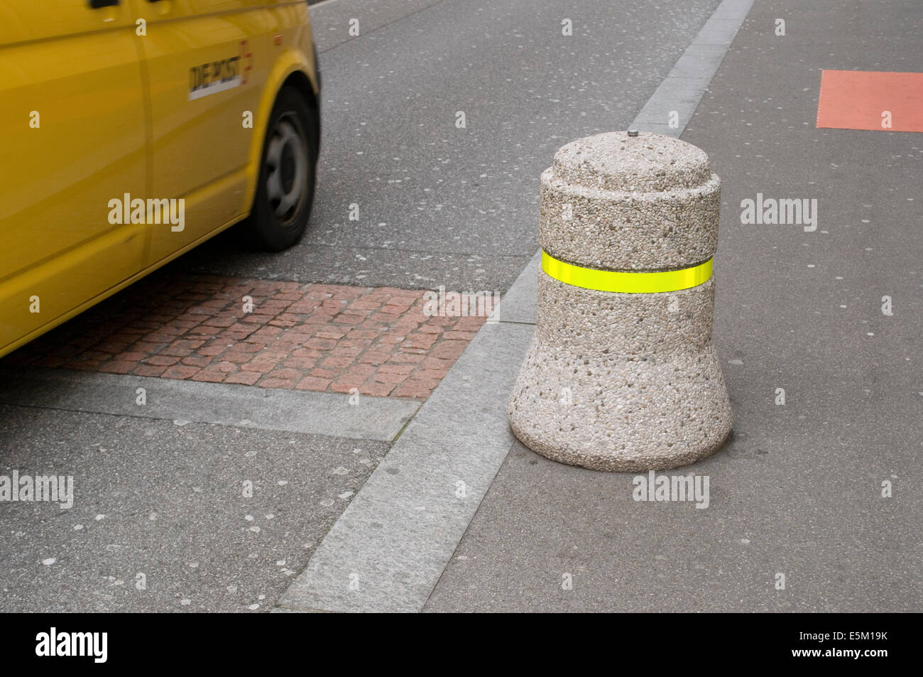 Straße Poller in der Schweiz Stockfoto