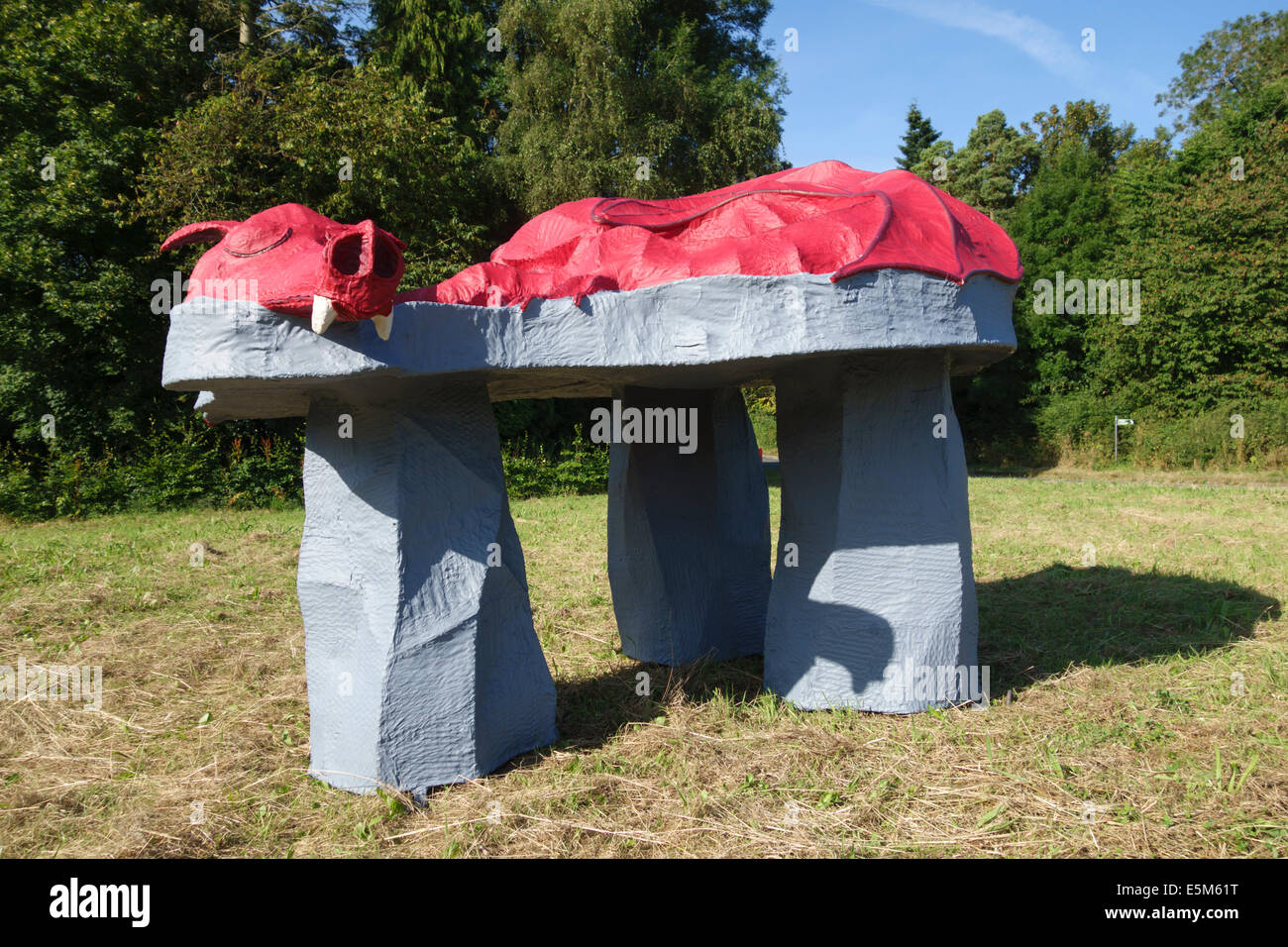 Eine temporäre Kriegerdenkmal für die walisische Toten des ersten Weltkriegs, der Schmied und Künstler Pete Smith von Presteigne, Powys, UK Stockfoto