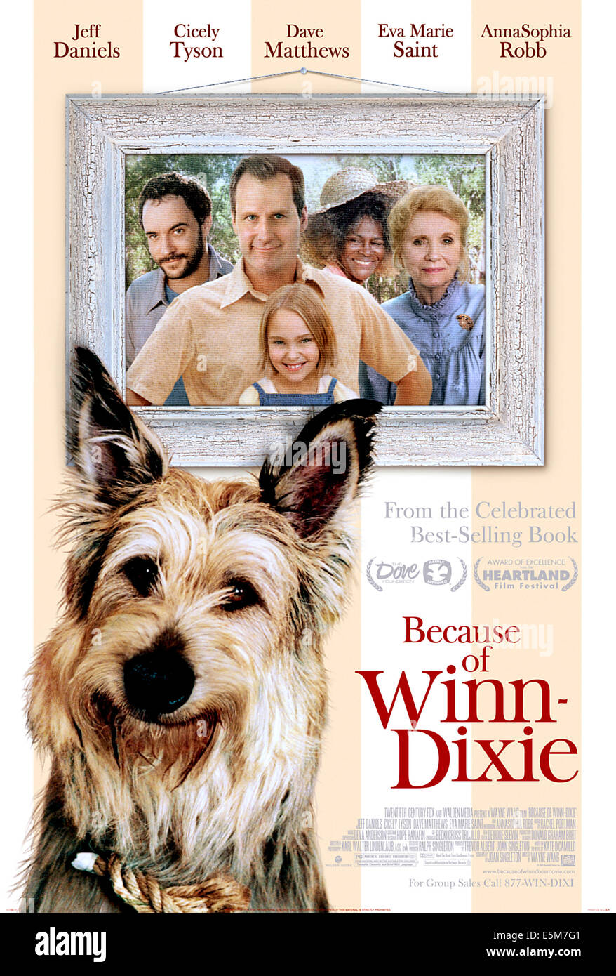 Wegen WINN-DIXIE, Dave Matthews, Jeff Daniels, Annasophia Robb, Cicely Tyson, Eva Marie Saint, Winn-Dixie 2005, TM & Stockfoto