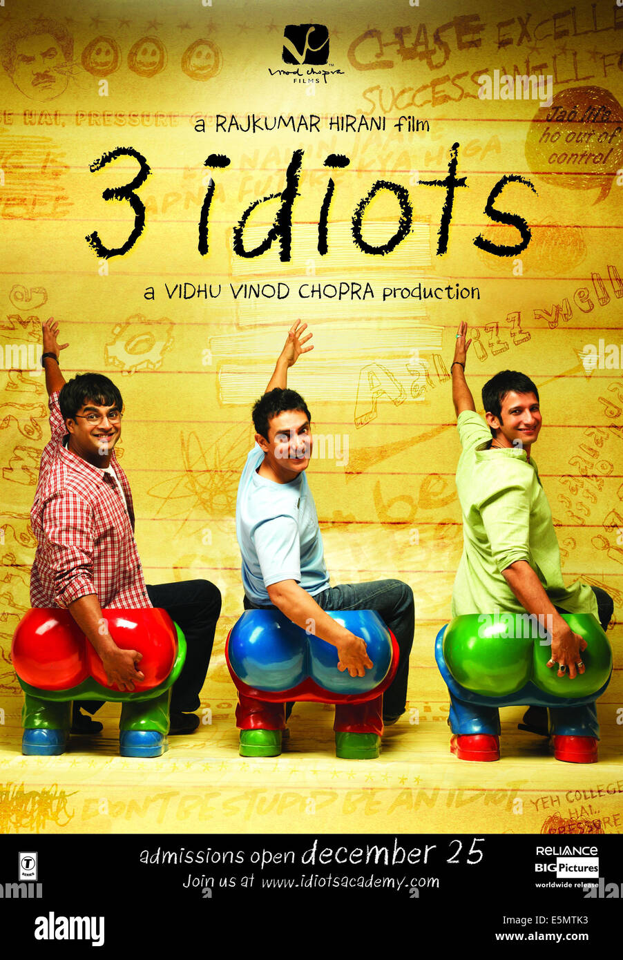 3 IDIOTS, (aka drei Idioten), internationale Plakatkunst, von links: Madhavan, Aamir Khan, Sharman Joshi, 2009. Stockfoto