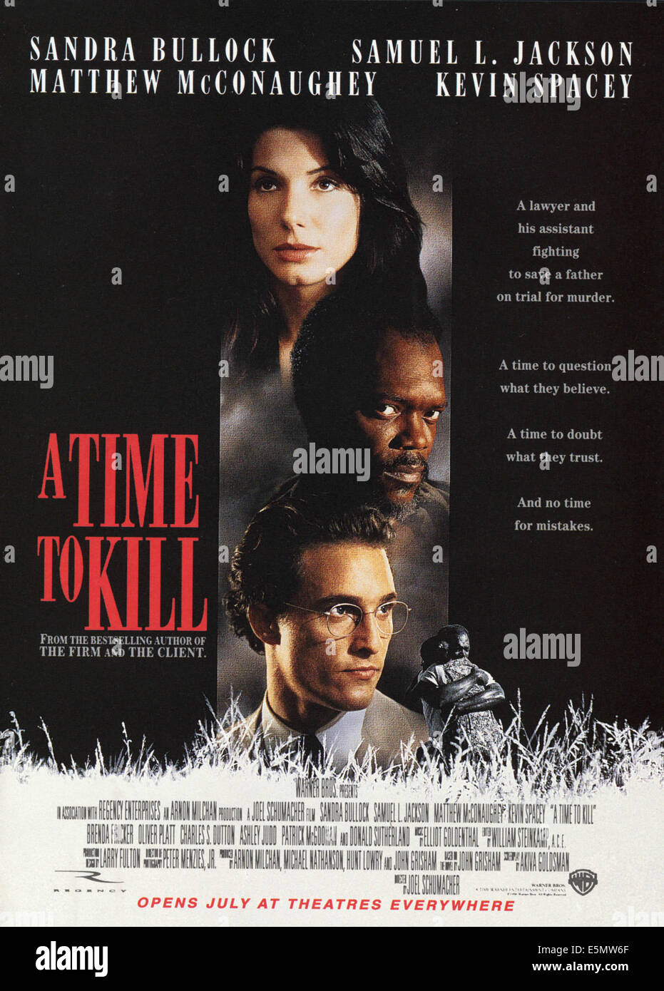 A TIME TO KILL, von oben: Sandra Bullock, Samuel, Matthew McConaughey auf Plakatkunst, 1996, © Warner Bros. / Höflichkeit Stockfoto