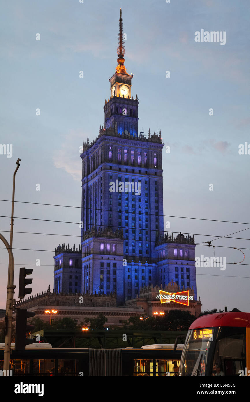 Die Palance für Wissenschaft und Kultur (Pałac Kultury ich Nauki) im Zentrum von Warschau, Polen Stockfoto