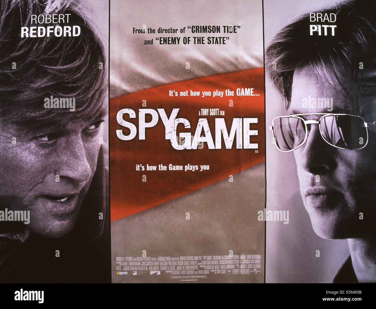 SPY GAME, US-Plakat, von links: Robert Redford, Brad Pitt, 2001, © Universal/Courtesy Everett Collection Stockfoto