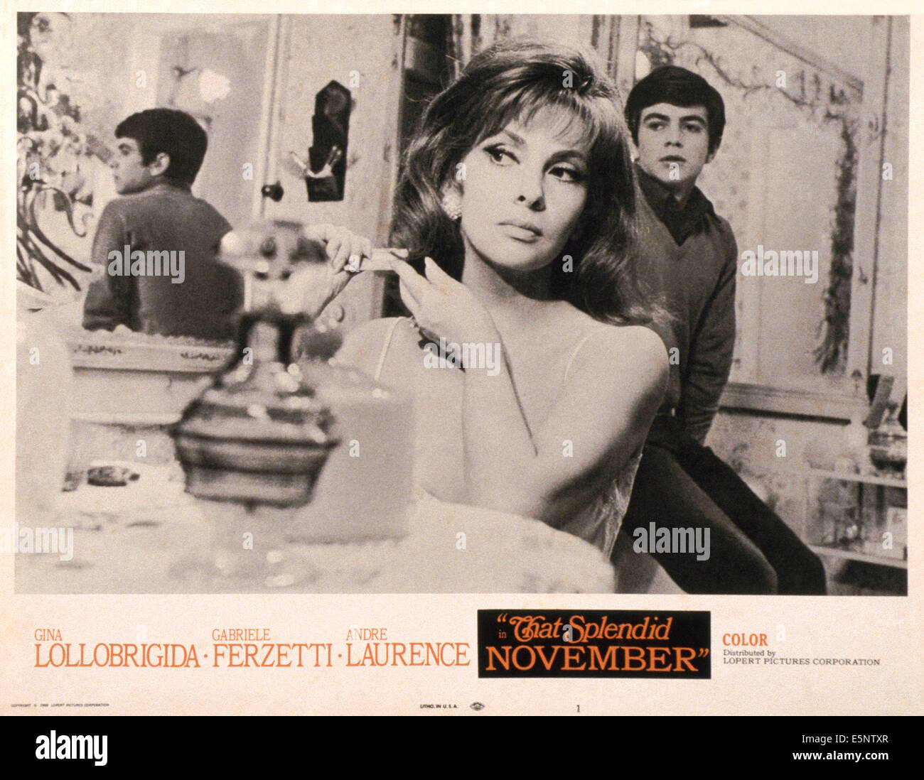 Diese herrlichen NOVEMBER (aka UN BELLISSIMO NOVEMBRE), US Lobbycard, von links: Gina Lollobrigida, Paolo Turco, 1969 Stockfoto