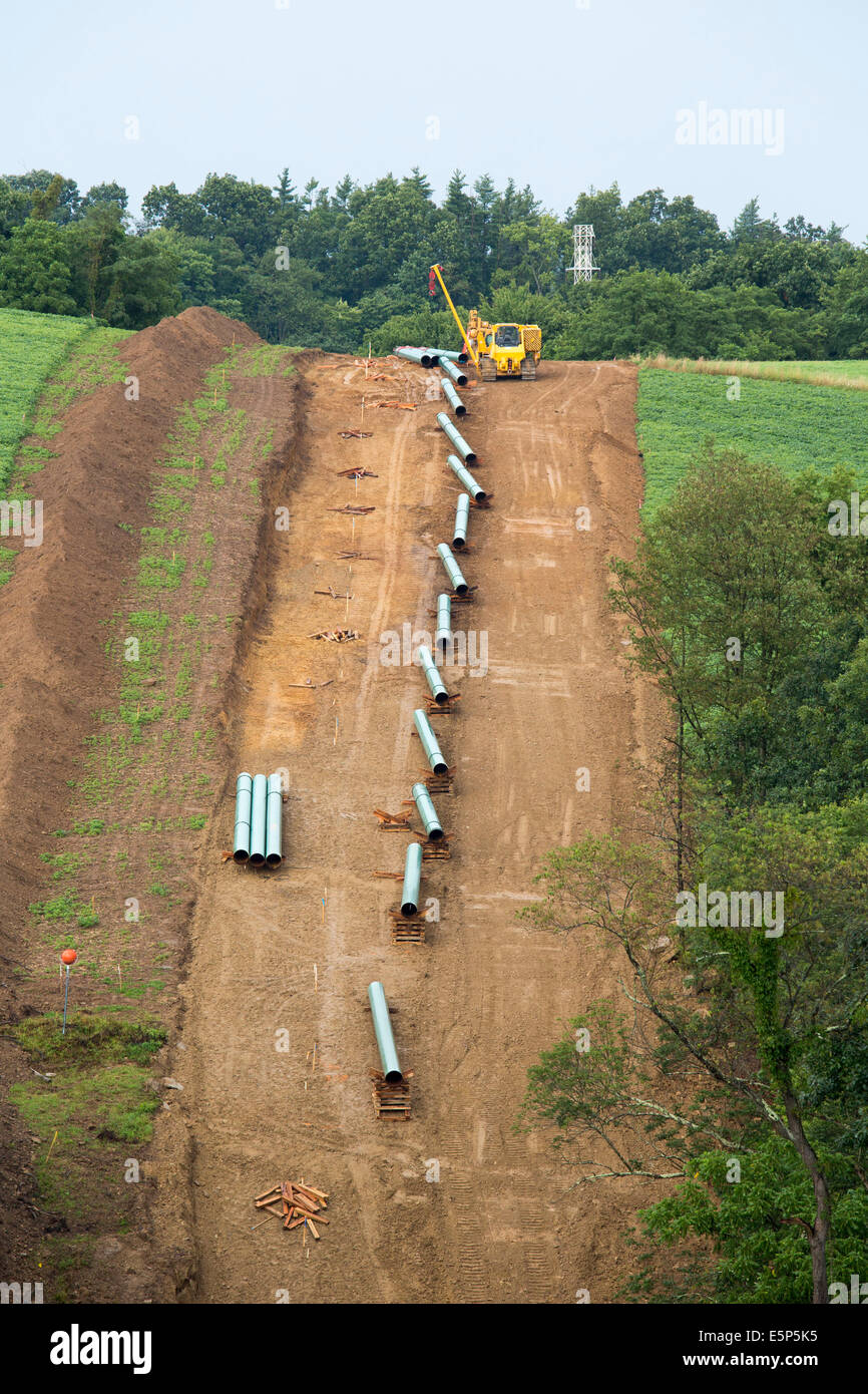 Harlem Springs, Ohio - eine Erdgas-Pipeline im Bau im östlichen Ohio. Stockfoto