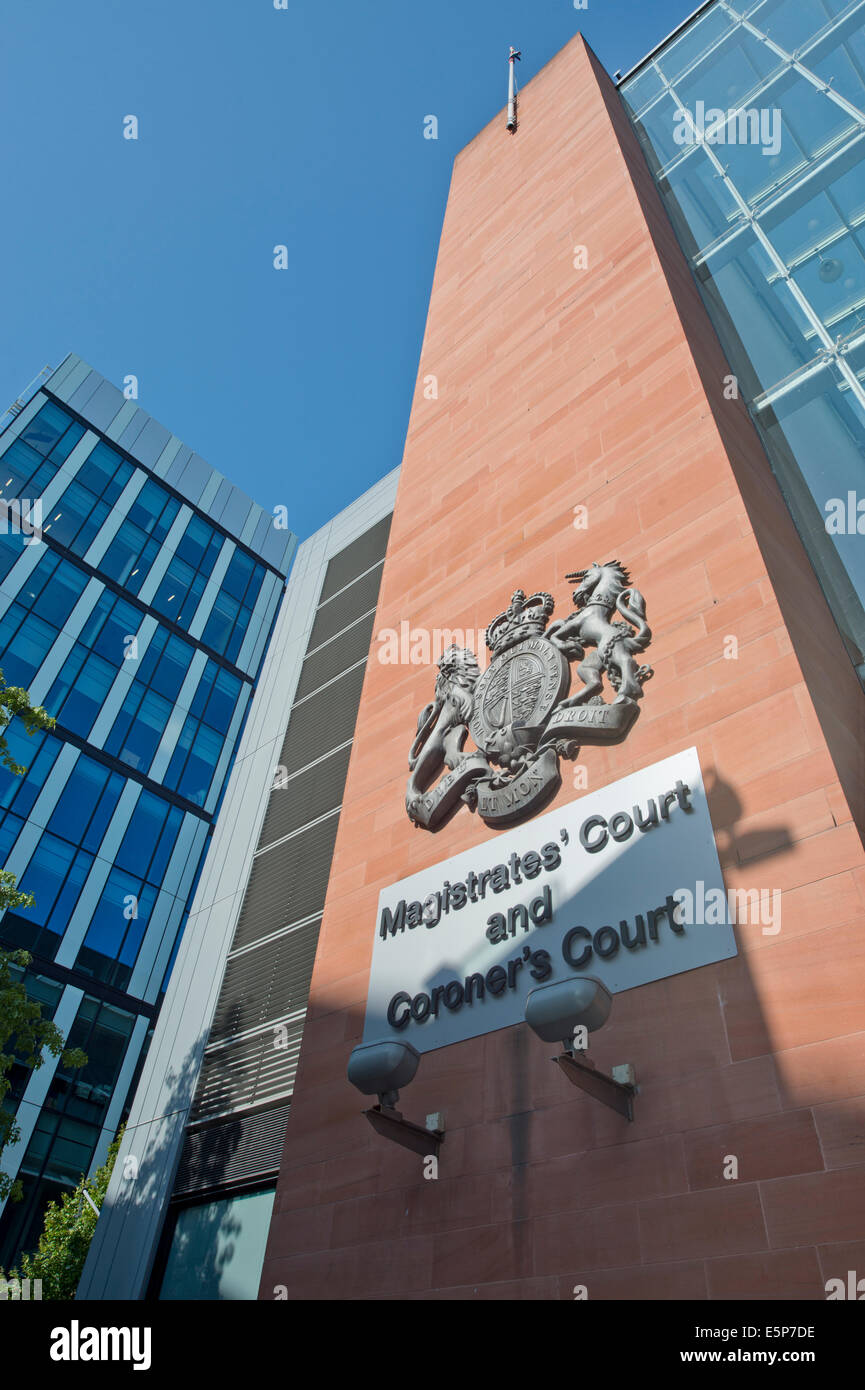 Die Beschilderung von der Manchester Magistrates Court und Untersuchungsgericht in der Nähe von Spinningfields in Manchester. Stockfoto