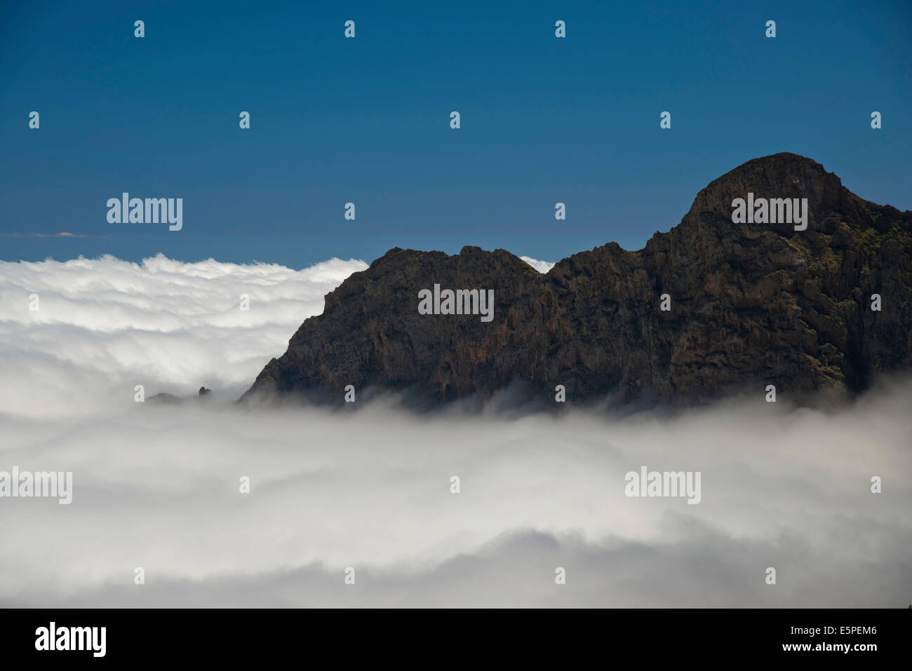 Passatwolken, Nationalpark Teide, Teneriffa, Kanarische Inseln, Spanien Stockfoto