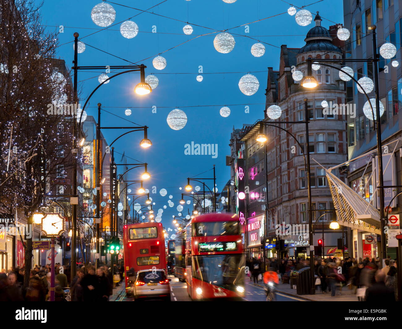 Oxford Street zu Weihnachten, London, England, Vereinigtes Königreich, Europa Stockfoto