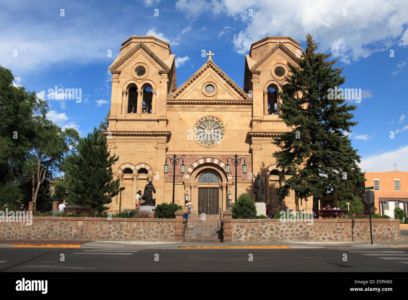 St.-Francis-Dom (Basilika des Heiligen Franziskus von Assisi), Santa Fe, New Mexico, Vereinigte Staaten von Amerika, Nordamerika Stockfoto