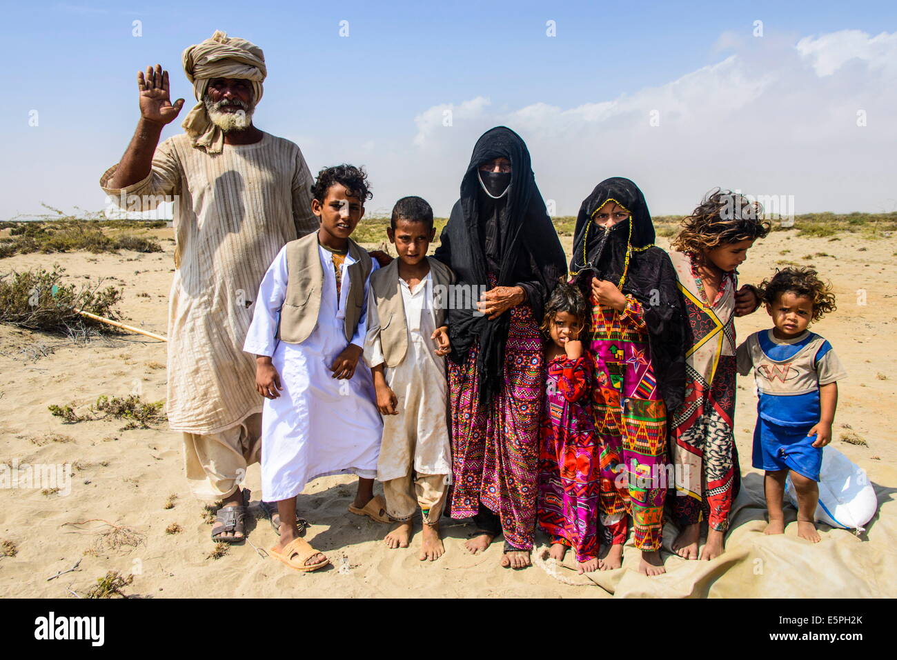 Arbeitslose-Familie in der Wüste um Massawa, Eritrea, Afrika Stockfoto