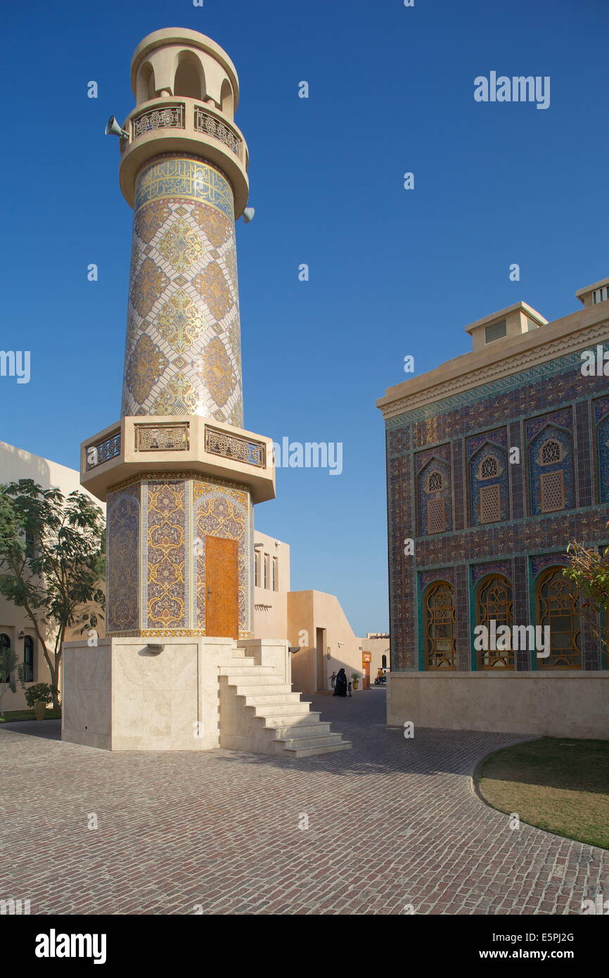Minarett und Moschee, Katara Cultural Village, Doha, Qatar, Nahost Stockfoto