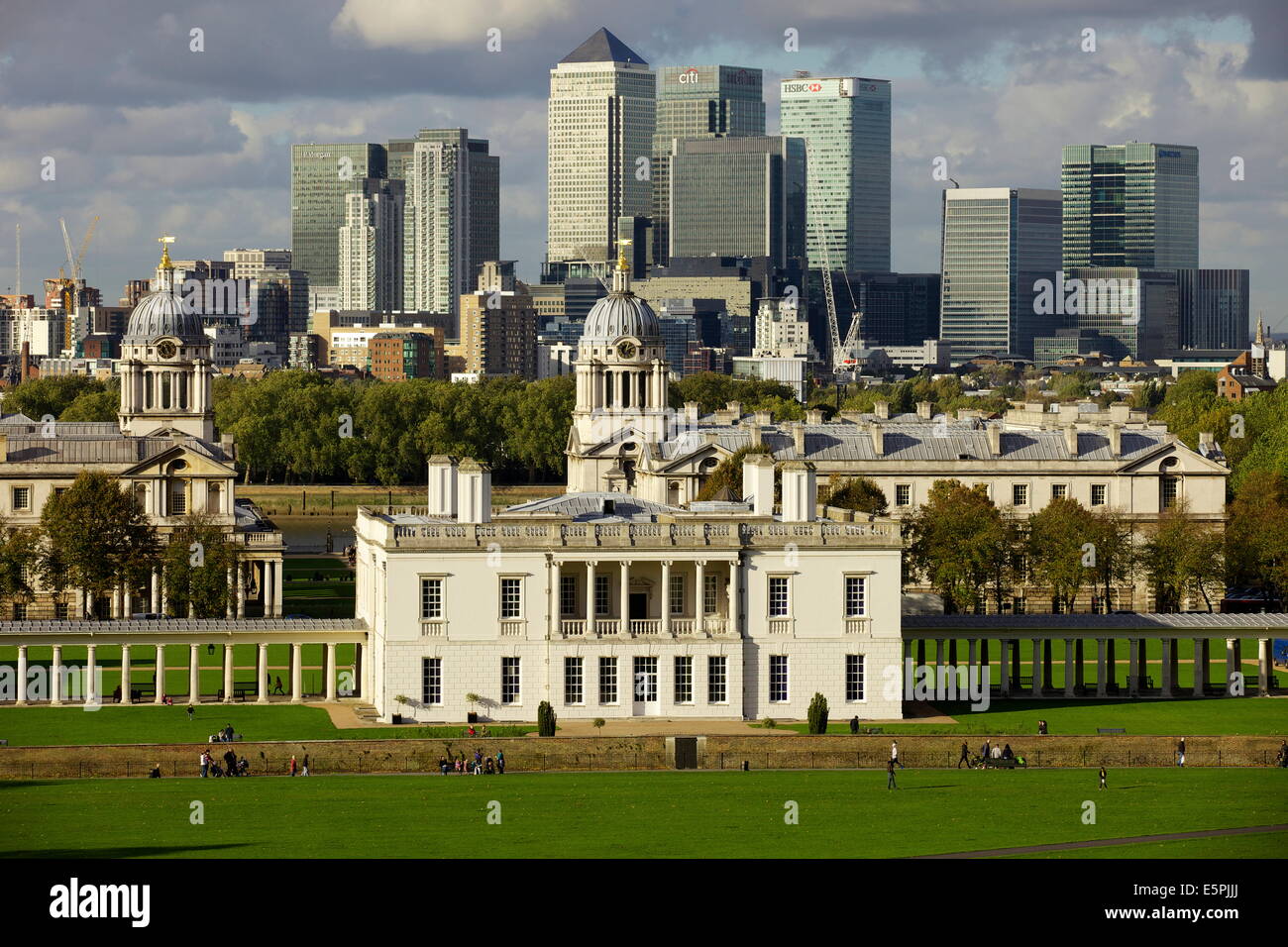 Observatory Hill, Greenwich Park, der UNESCO, Greenwich und Docklands Skyline, London, England, Vereinigtes Königreich Stockfoto