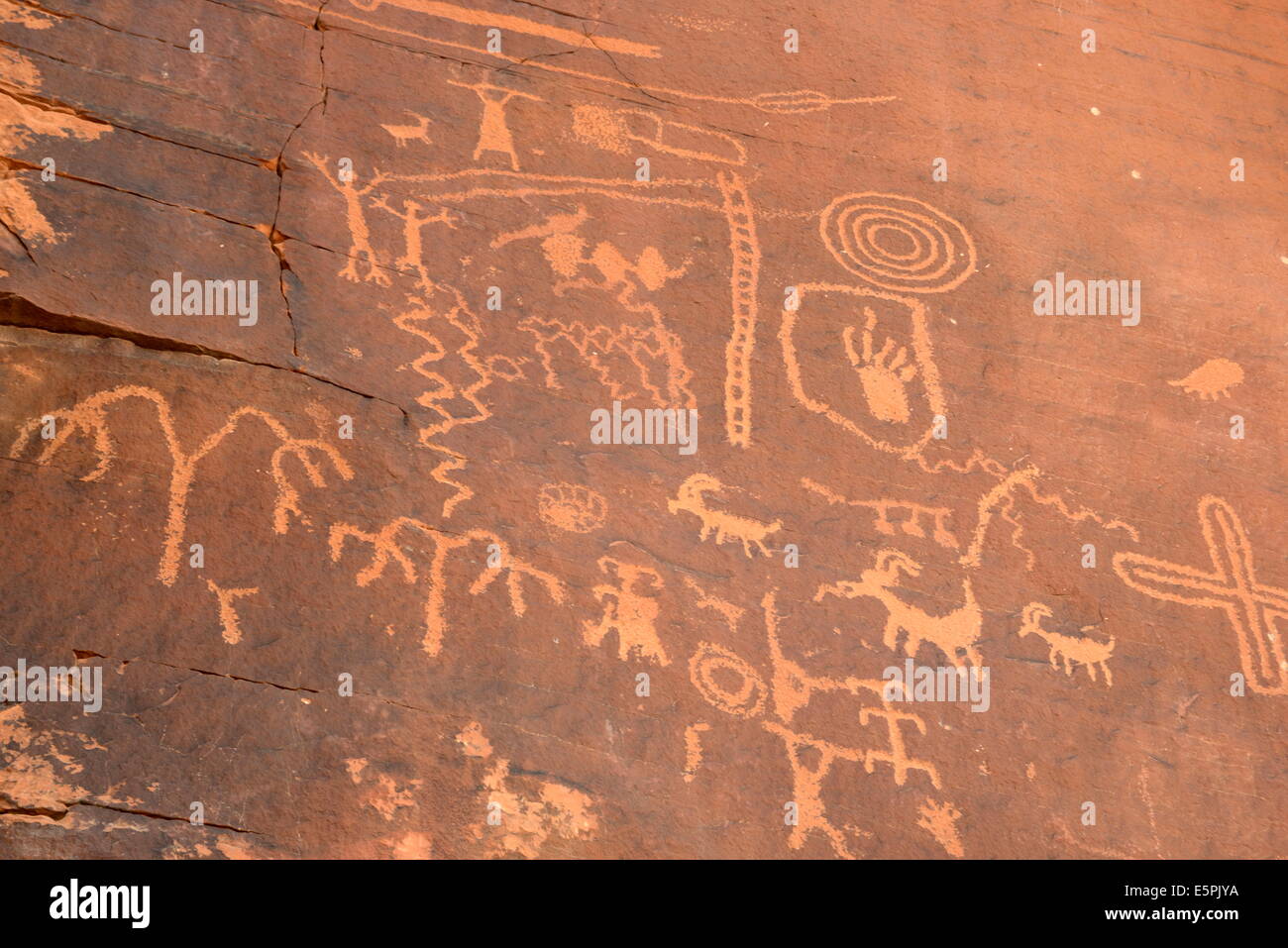 Indianische Petroglyphen, Valley of Fire State Park, Nevada, Vereinigte Staaten, Nordamerika Stockfoto