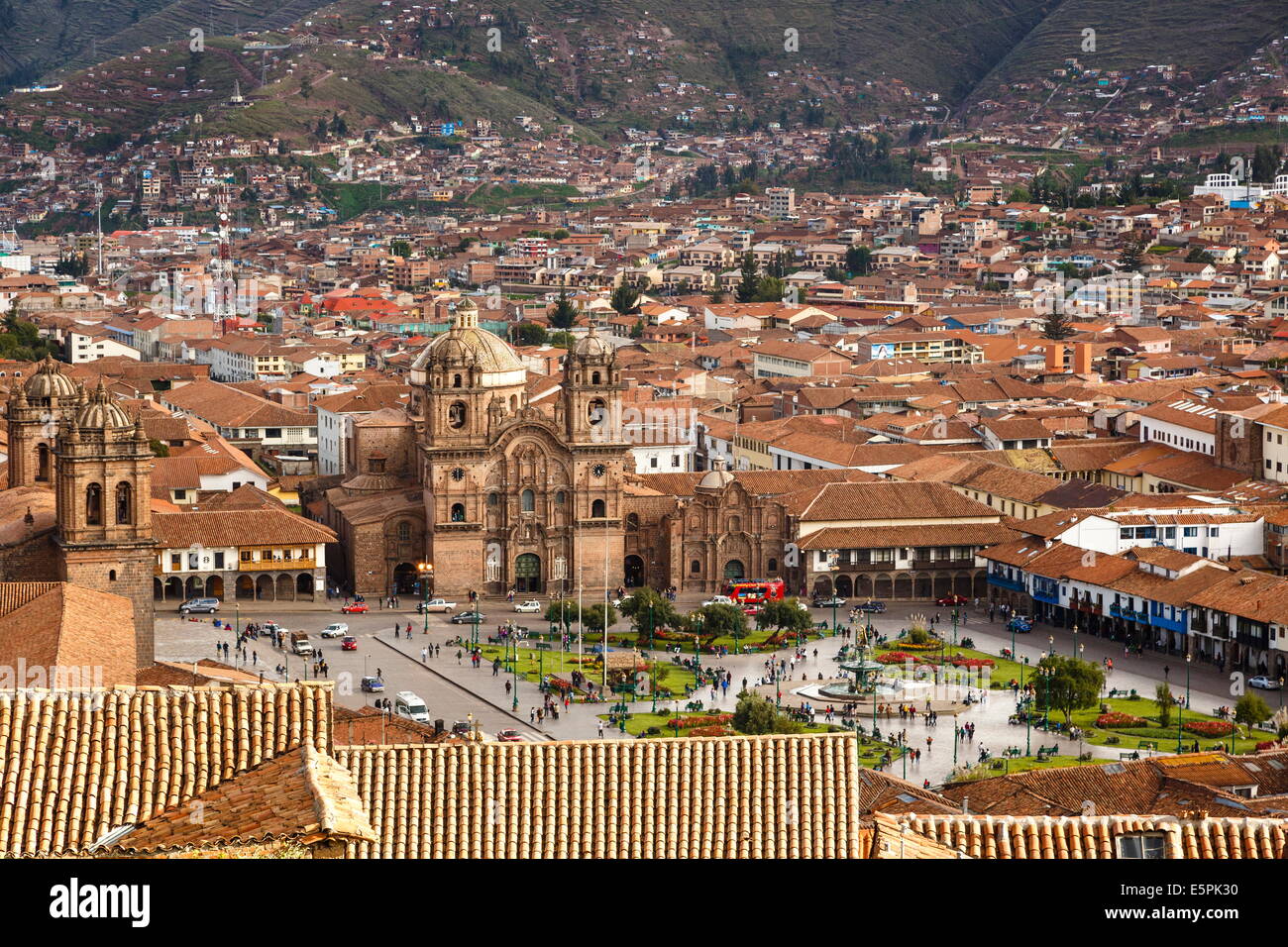 Erhöhten Blick über Cuzco und Plaza de Armas, Cuzco, UNESCO-Weltkulturerbe, Peru, Südamerika Stockfoto Erhöhten Blick über Cuzco und Plaza de Armas, Cuzco, UNESCO-Weltkulturerbe, Peru, Südamerika Stockfoto