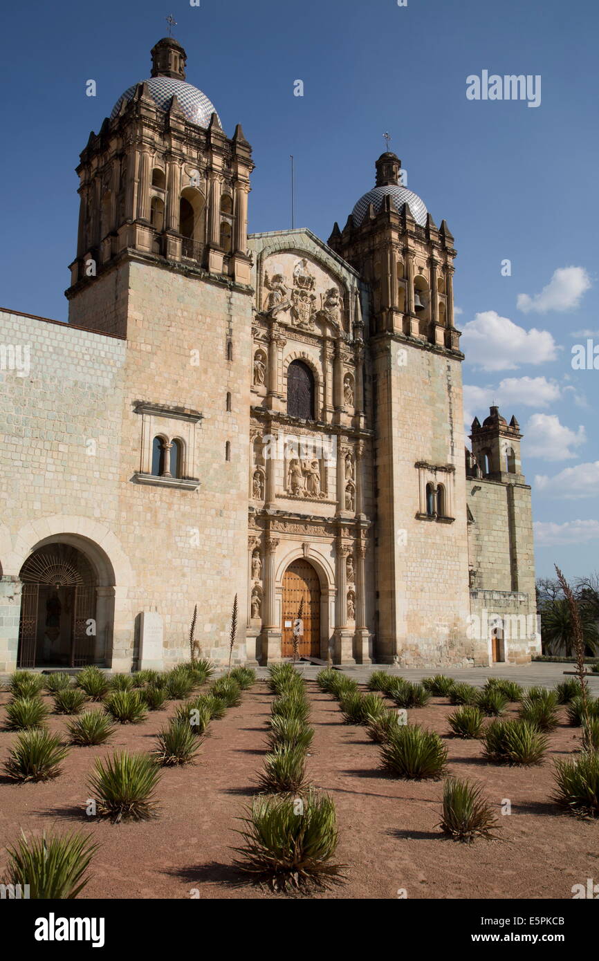Kirche von Santo Domingo de Guzman, begann im Jahre 1570, Oaxaca City, Oaxaca, Mexiko, Nordamerika Stockfoto
