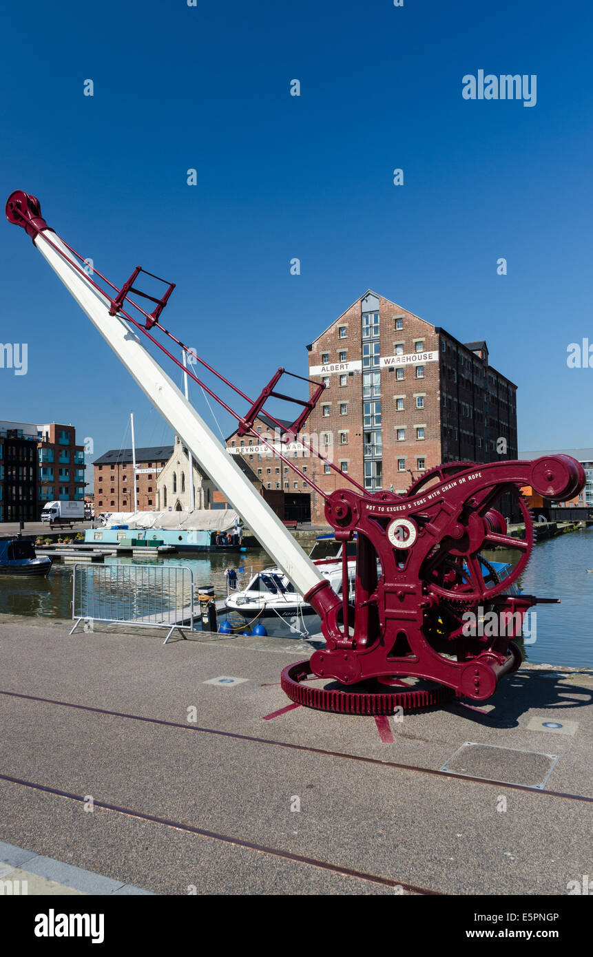 Eine alte restaurierte Fracht Winde in Gloucester Docks Stockfoto