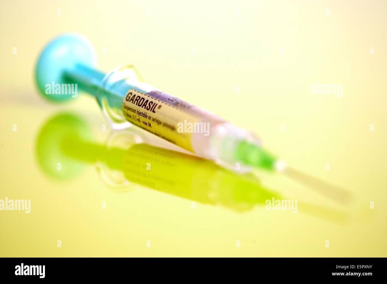 Gardasil Impfung gegen bestimmte Typen des humanen Papillomavirus (HPV) für Gebärmutterhalskrebs und Genitalwarzen verantwortlich. Stockfoto