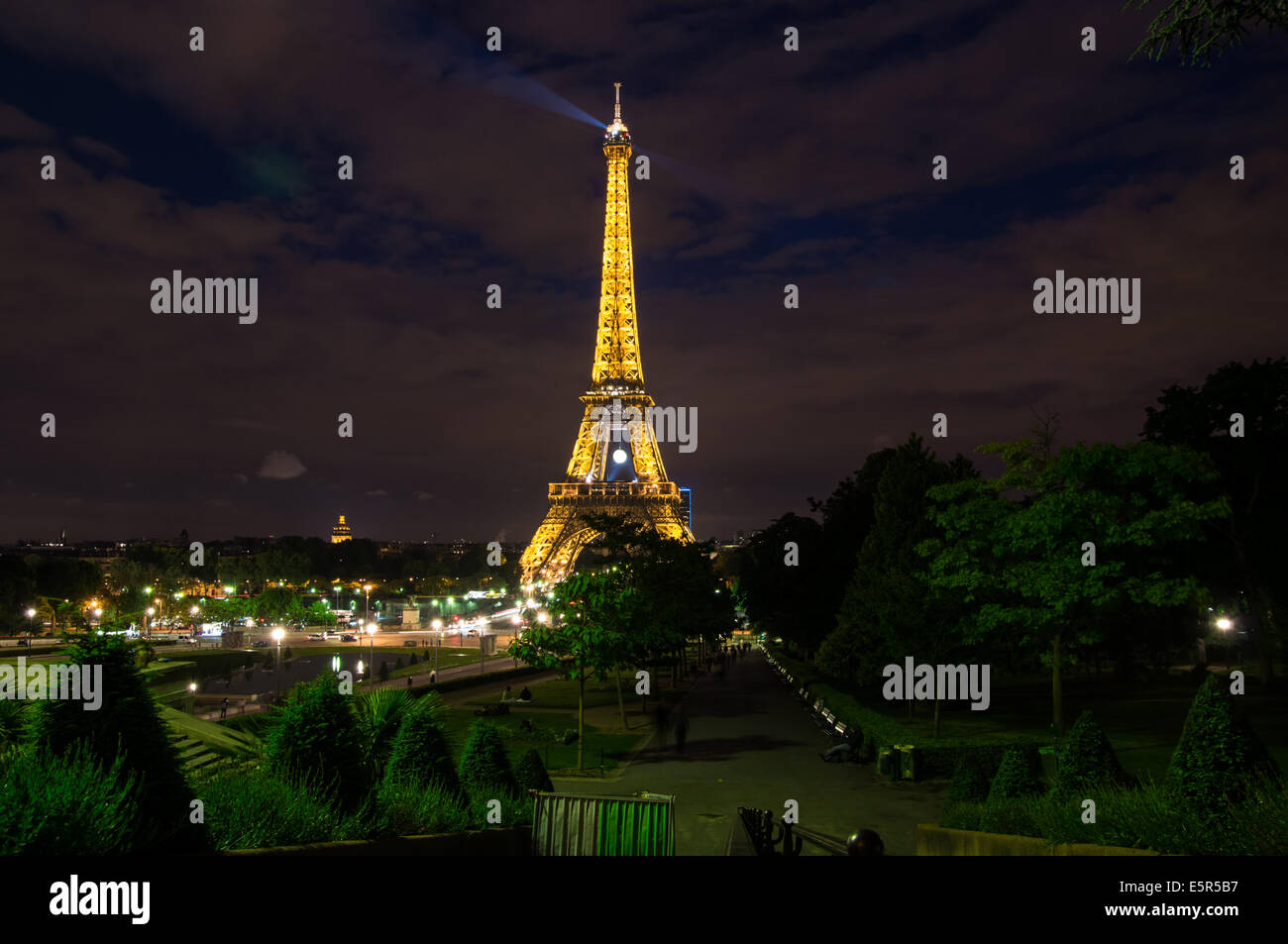 Nachtansicht des Eiffelturms von Trocadero, Paris, Frankreich Stockfoto