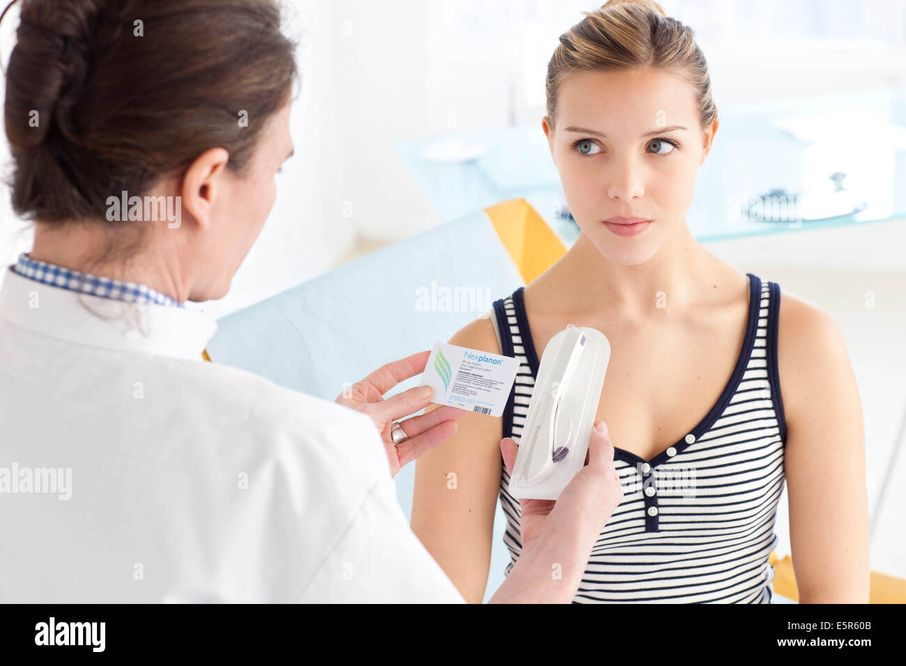 Contraception contraceptive implant implanon Fotos und Bildmaterial