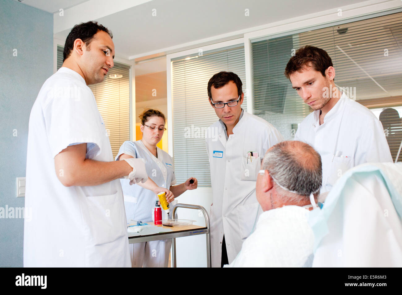 Arztbesuch, Krankenhaus in Bordeaux, Frankreich. Stockfoto