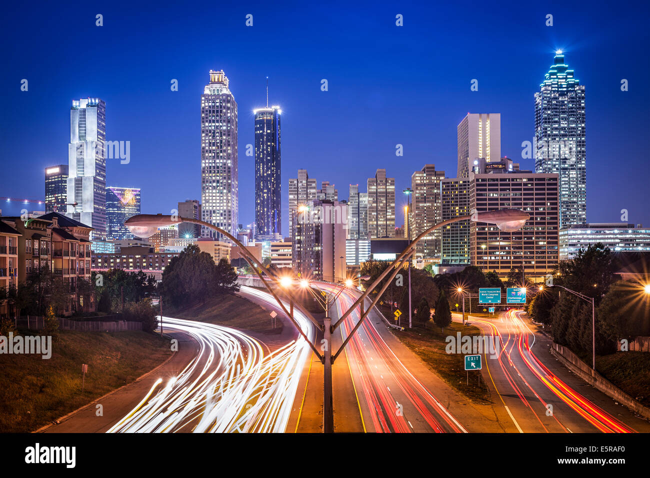 Atlanta, Georgia, USA Skyline bei Nacht. Stockfoto