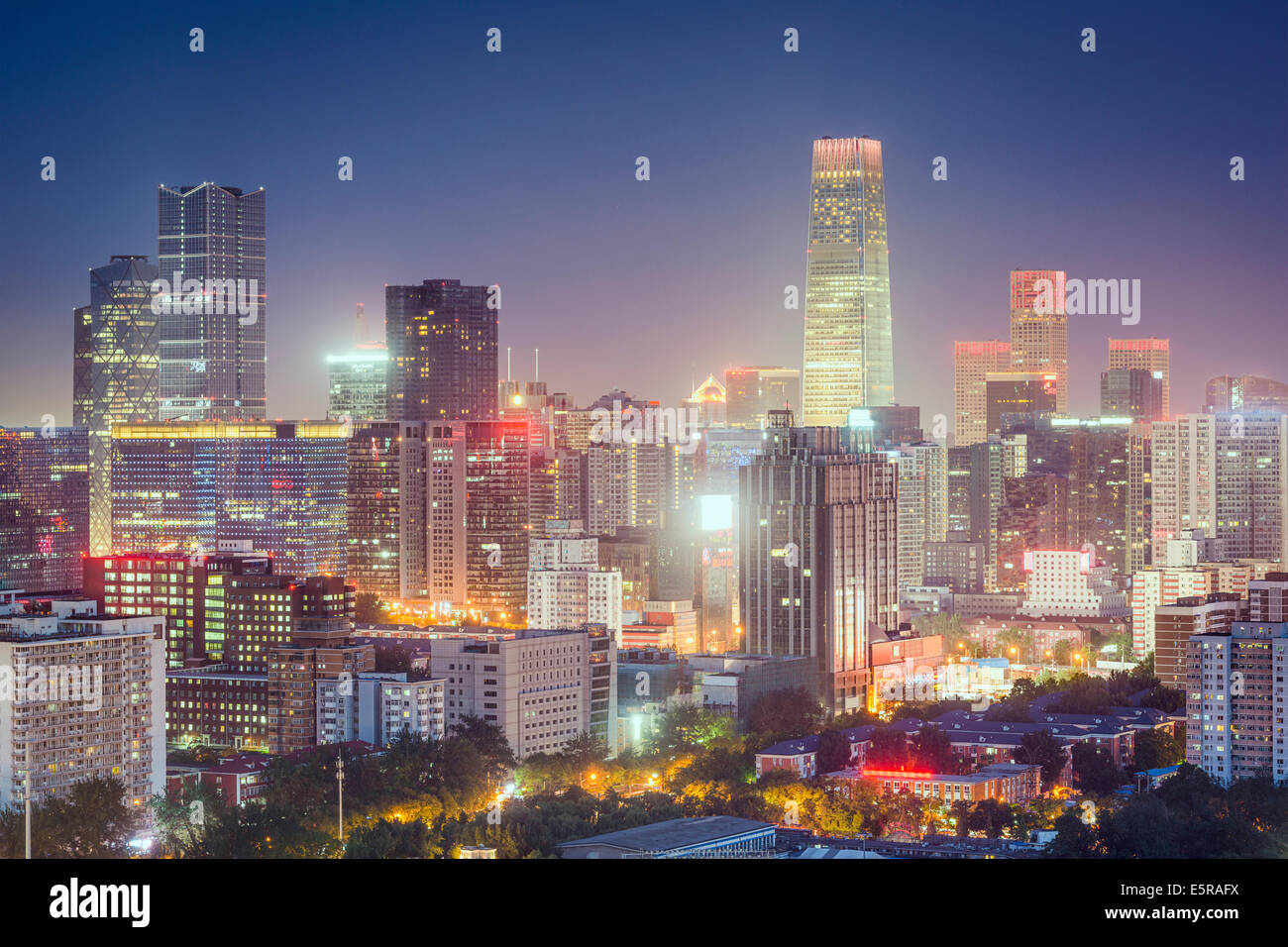 Peking, China-Skyline im central Business District. Stockfoto