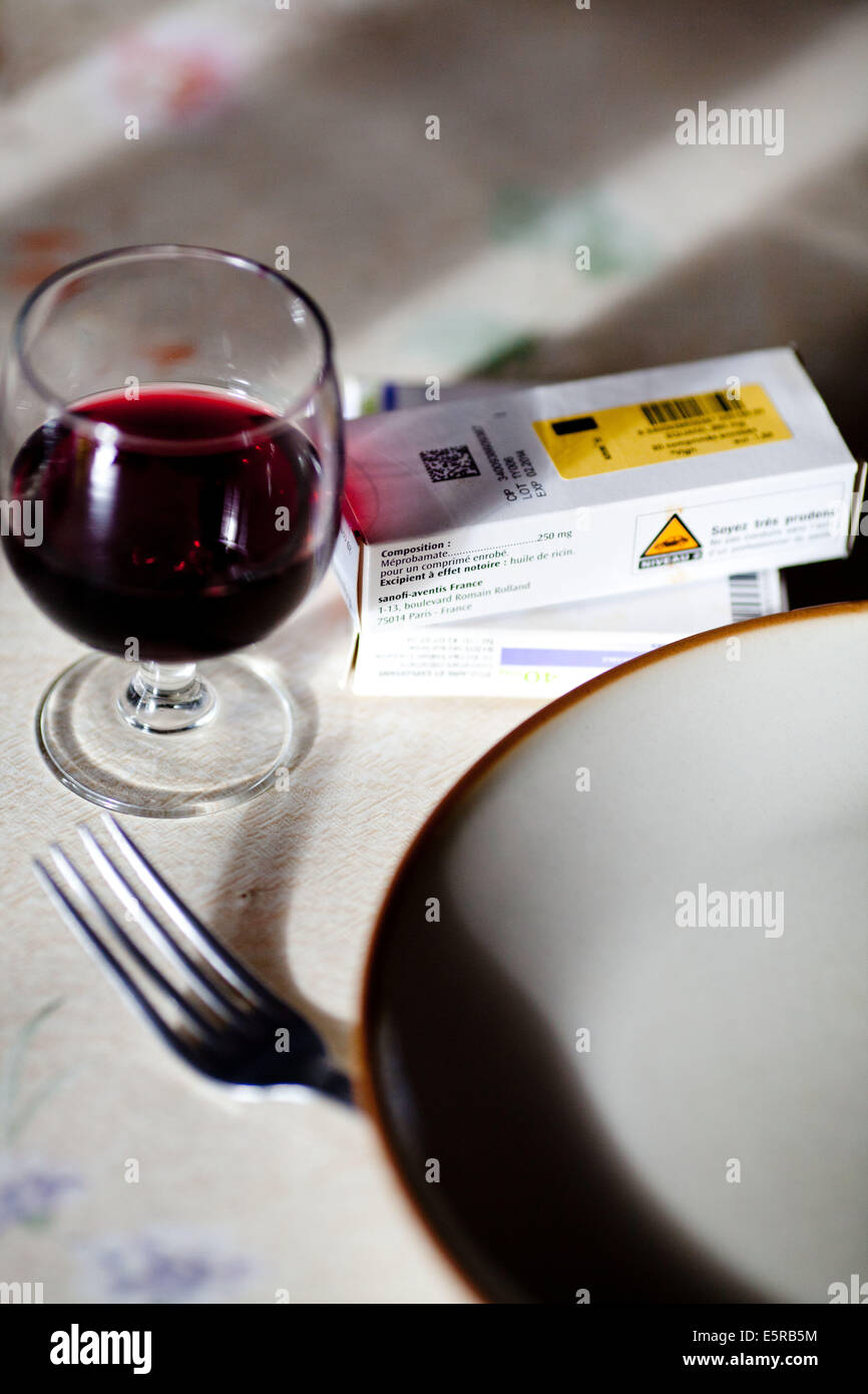 Piktogramm finden Sie auf der Verpackung von Medikamenten, die Fahrtüchtigkeit beeinflussen können. Stockfoto