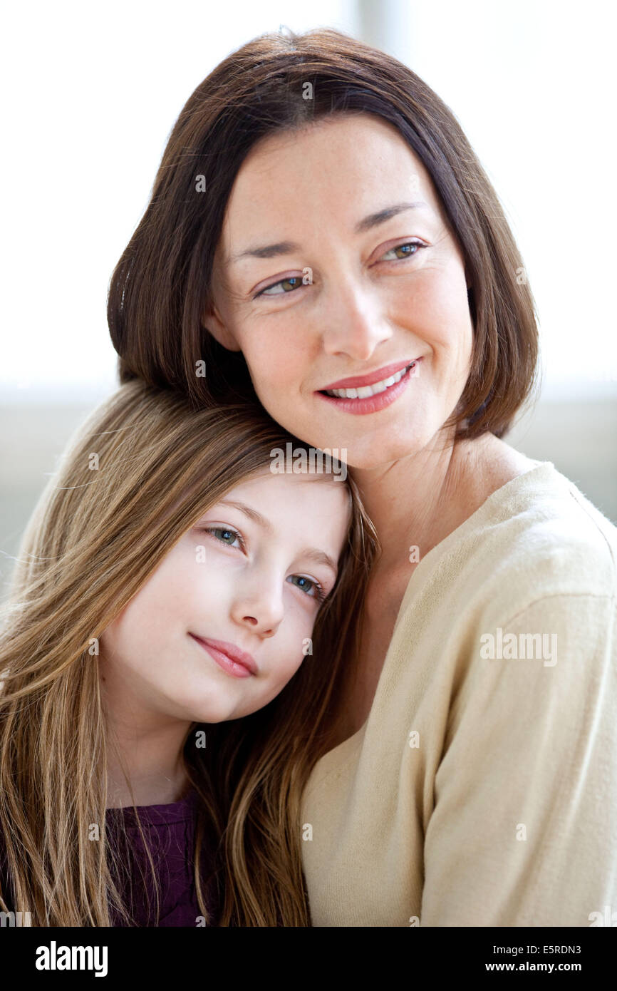 9-Jahr-altes Mädchen und Mutter. Stockfoto