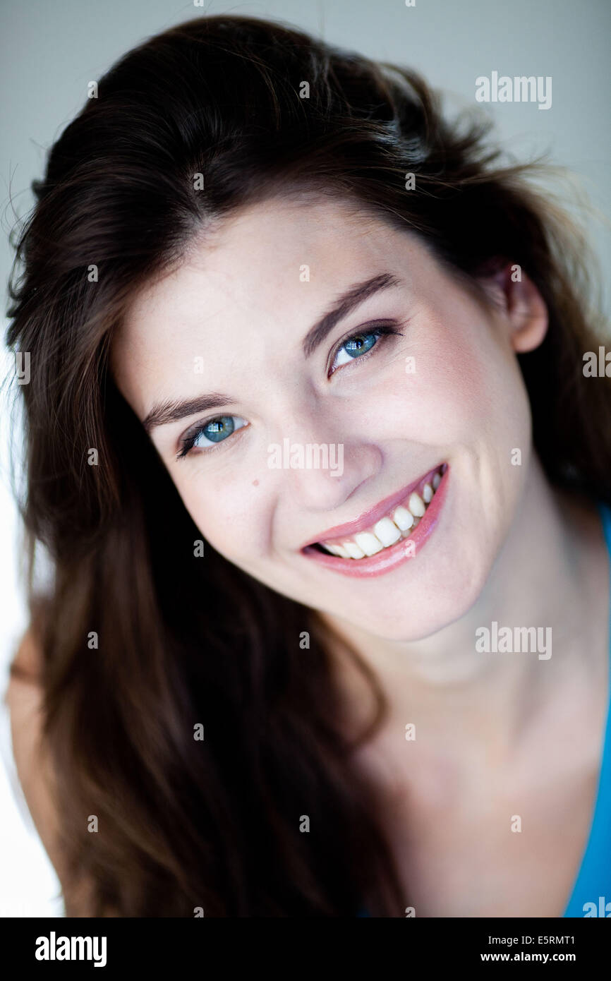 Lächelnde Frau. Stockfoto