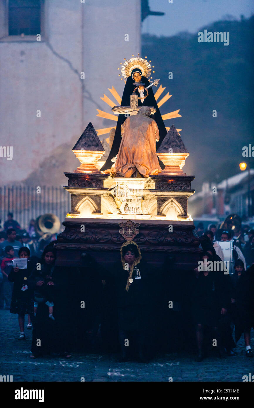 Prozession in der Karwoche. Antigua, Guatemala. Stockfoto