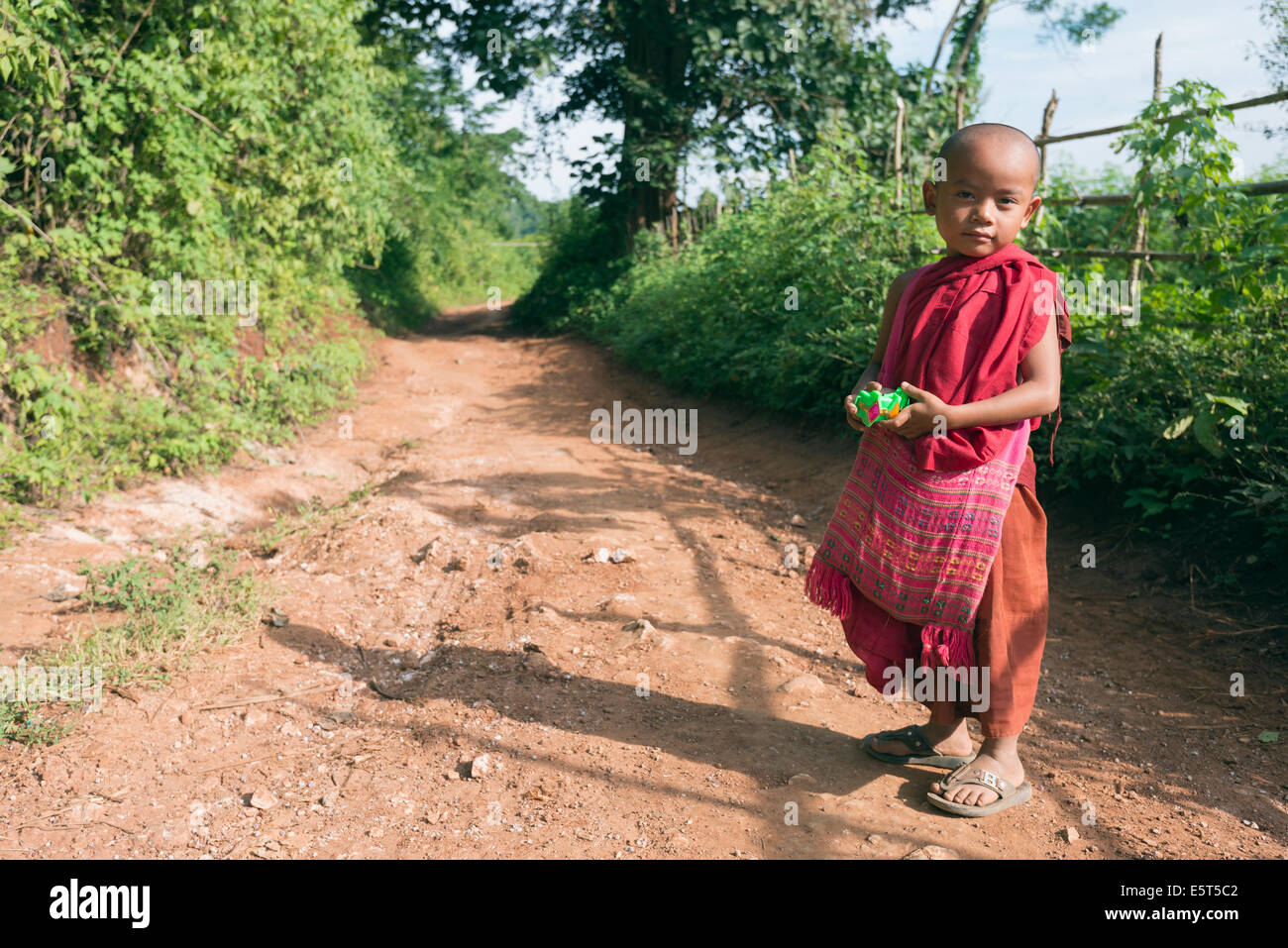 Südost-Asien, Myanmar (Burma), Hsipaw Trekkinggebiet junge Mönch Stockfoto