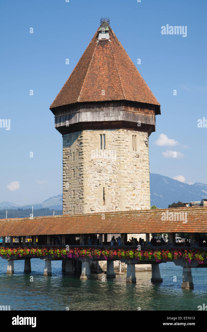 Wasserturm (Wasserturm) in Luzern. Stockfoto