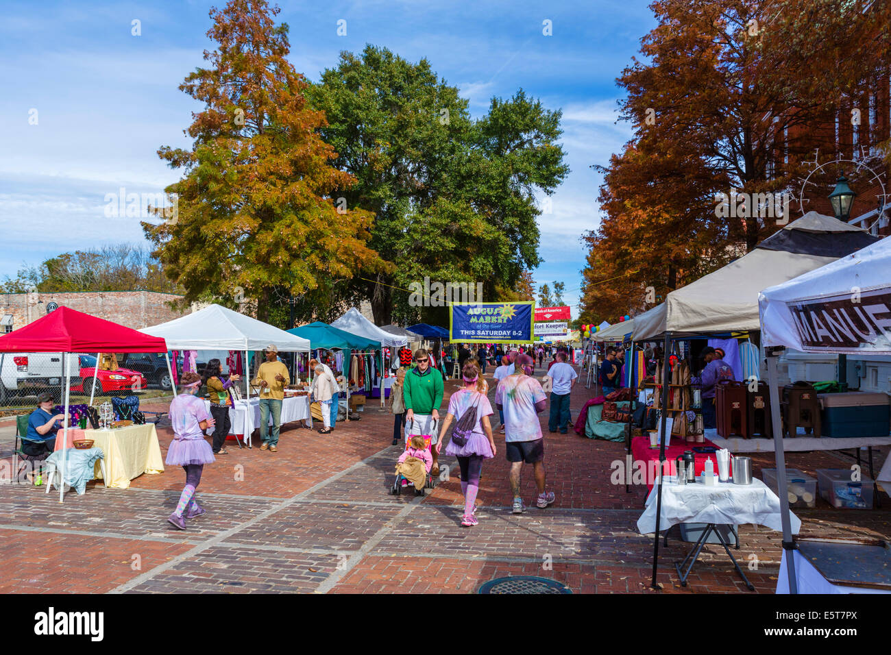 Markt am Samstag an der 8th Street in den Fluss Bezirk, Augusta, Georgia, USA Stockfoto