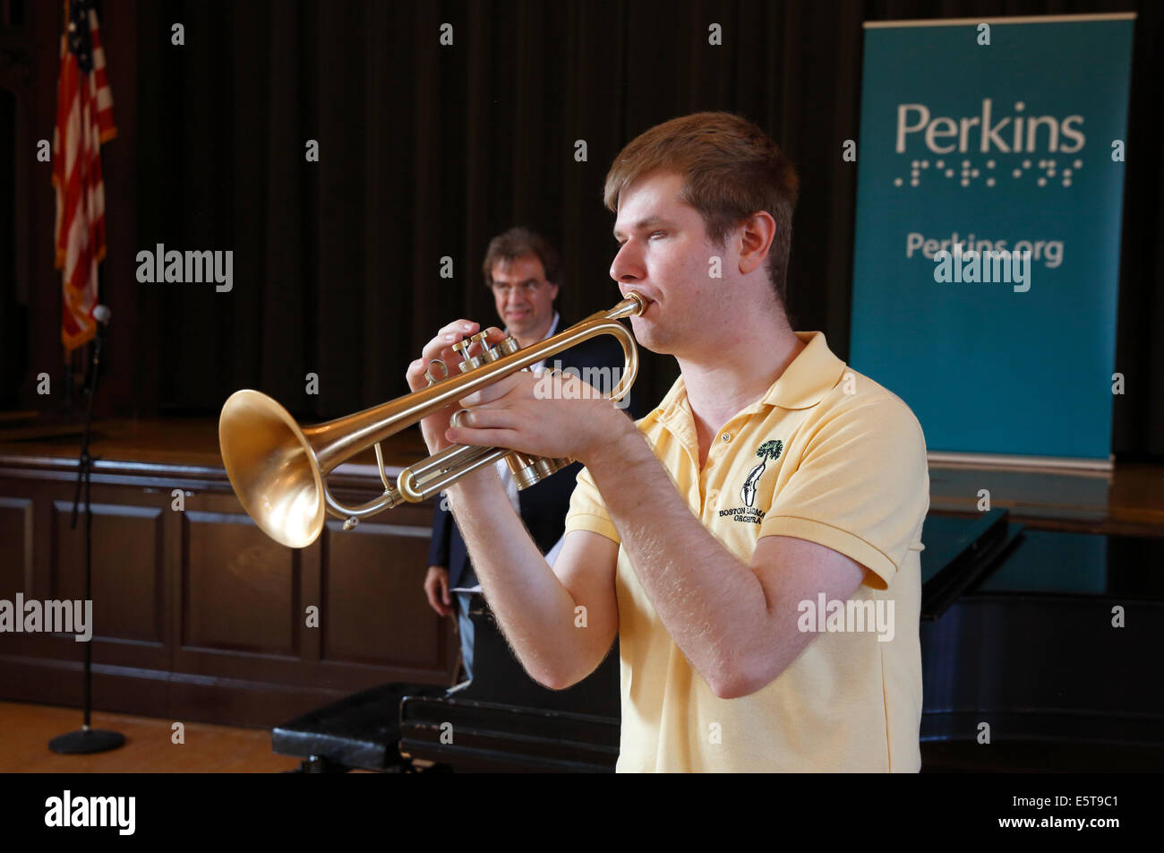 Sicht beeinträchtigt Musiker spielen in der Perkins Schule für Blinde in Watertown, Massachusetts, USA Stockfoto