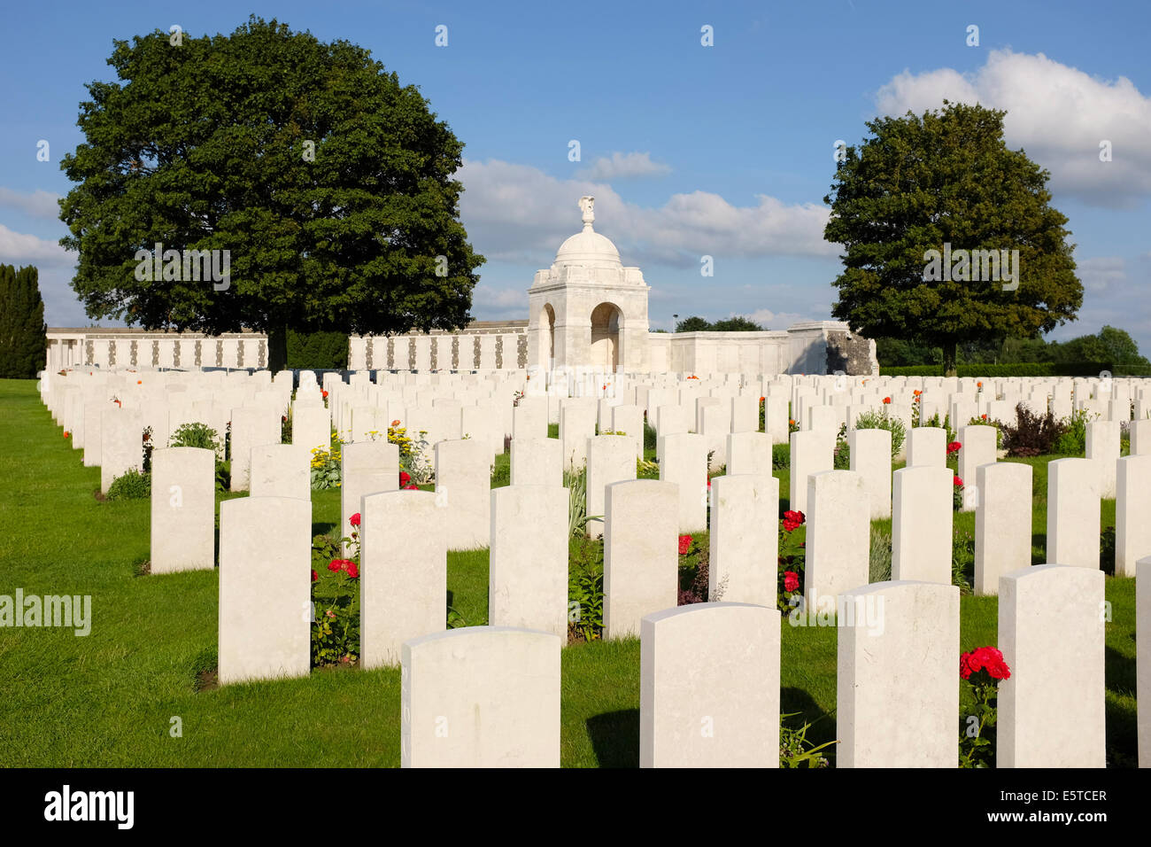 Tyne Cot Friedhof für die Toten des ersten Weltkrieges, Zonnebeke, Belgien Stockfoto