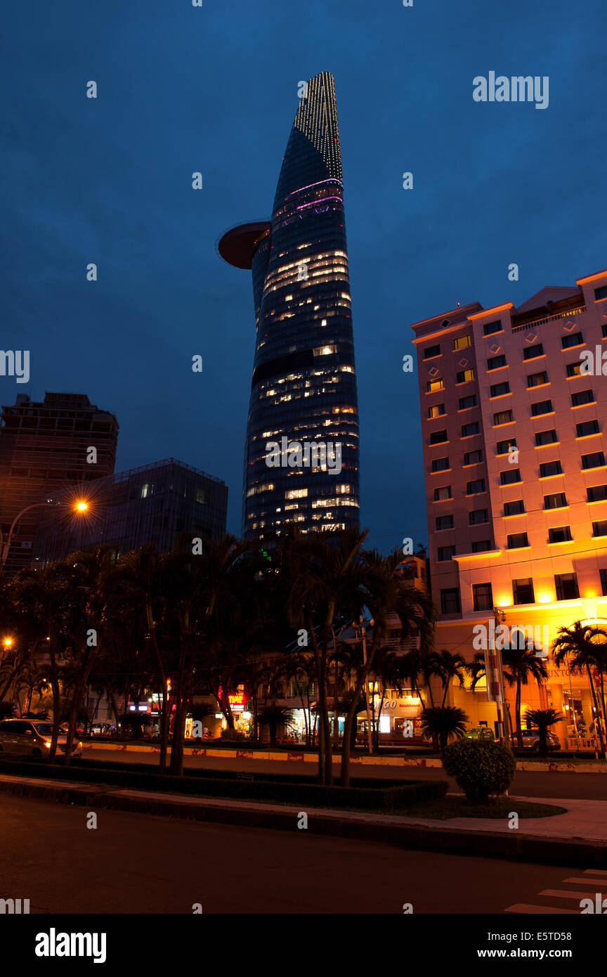 Bitexco Building, in der Abenddämmerung in Saigon/Ho Chi Minh City, Vietnam Stockfoto