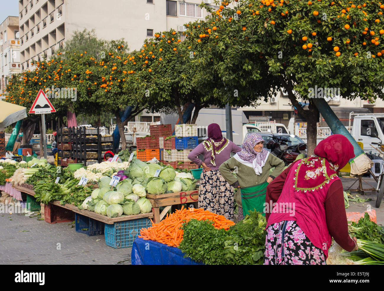 Gemüse Stände in Selçuk Markt Türkei Stockfoto