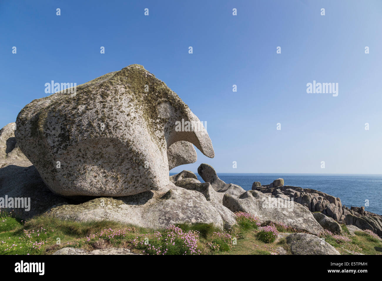 Wind geformten Felsen auf die Isles of Scilly. Stockfoto